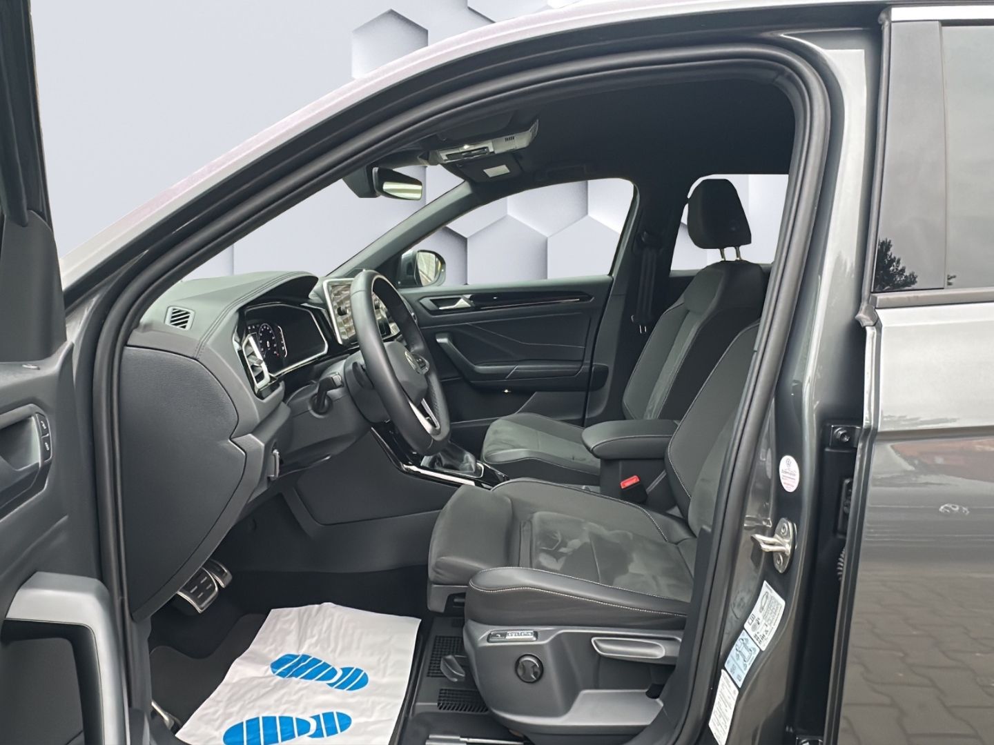 T-Roc 1.5 TSI DSG 110kW R-Line LED AHZV Rückfahr