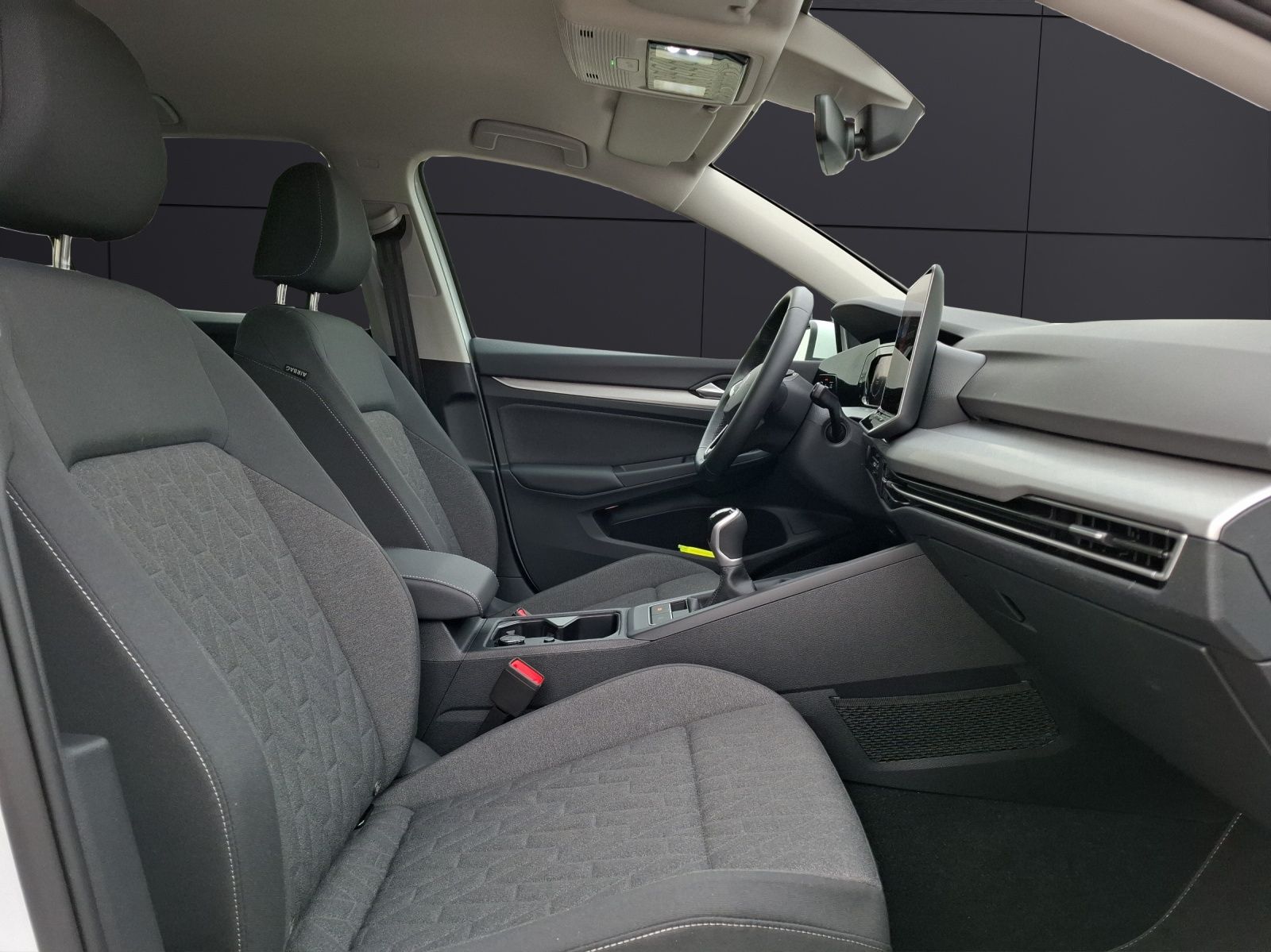 Fahrzeugabbildung Volkswagen Golf VIII TSI Life LED CarPlay AID ACC Park-Assi