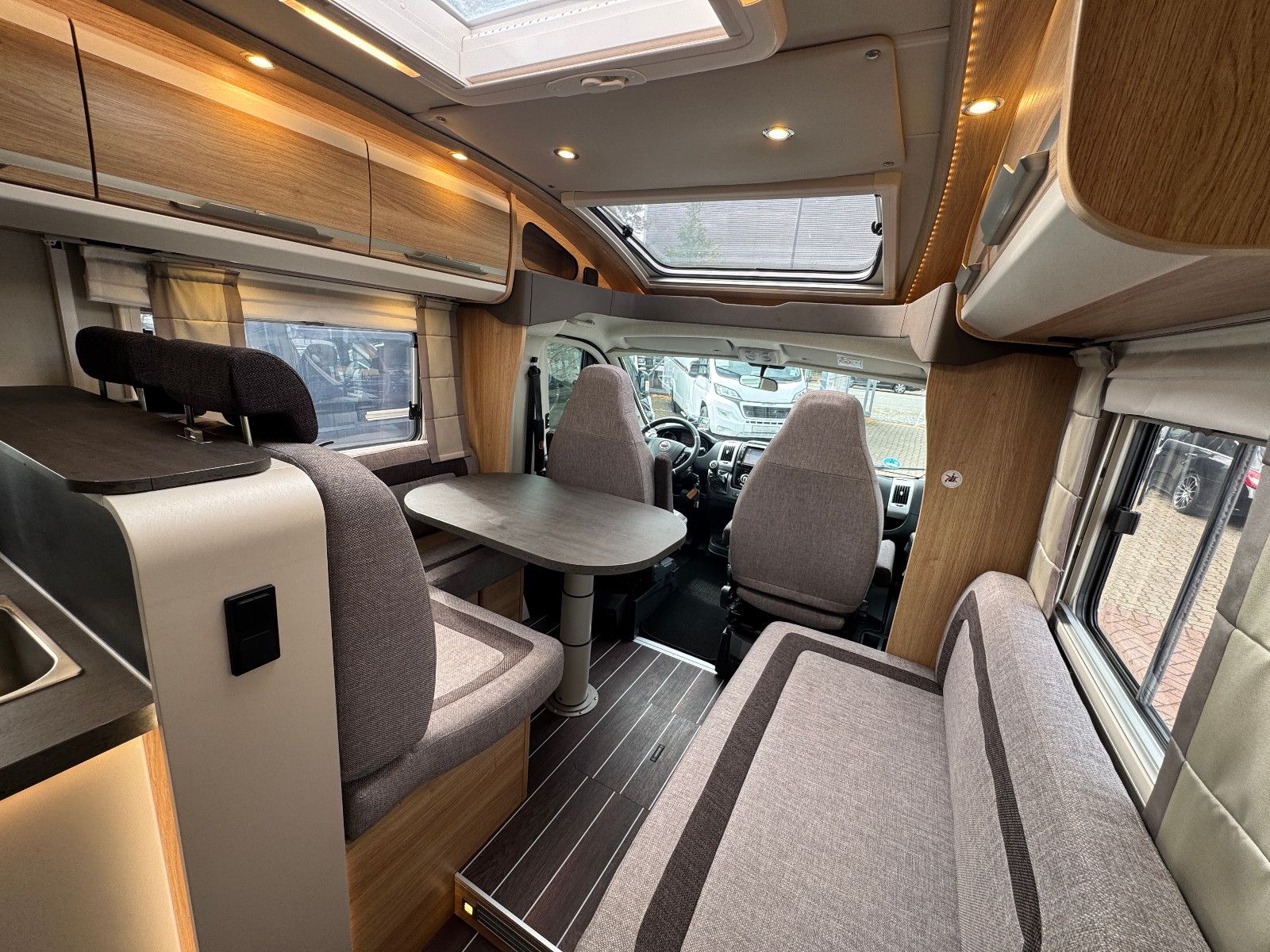 Fahrzeugabbildung Knaus SKI TI 650 MF PLATINUM SELECTION LUFTFEDERUNG 1H