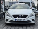 Volvo V60 R-Design *2.HAND|AUT|GSDH|NAVI|XENON|8-FACH* - Volvo V60: Limousine