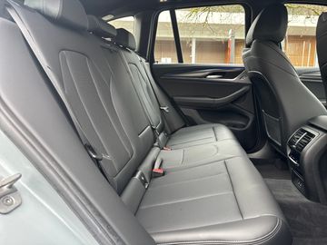 BMW X3 M40d Head-Up HiFi DAB WLAN Pano.Dach RFK Shz