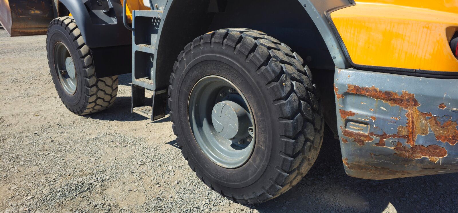 Fahrzeugabbildung Liebherr L 526 Radlader Kabelbrand