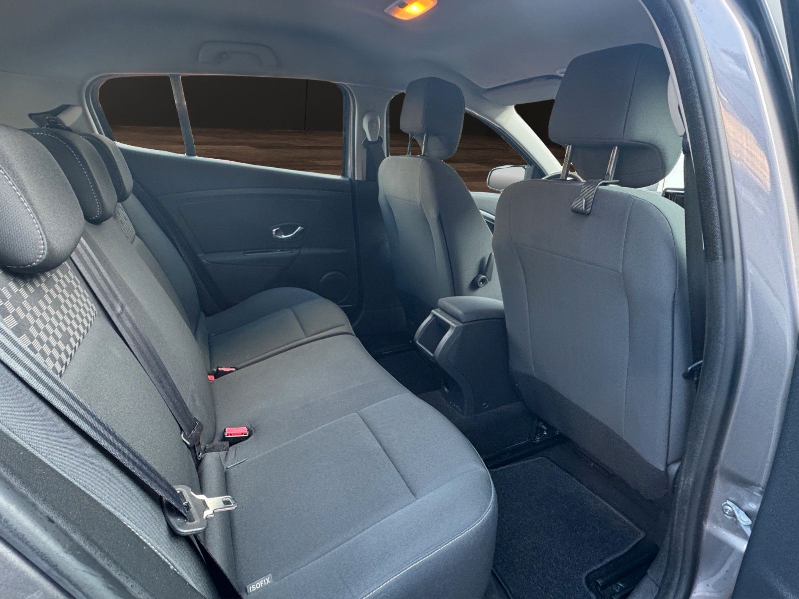 Fahrzeugabbildung Renault Megane III Lim. 5-trg. Paris Klima/Navi/TÜV NEU/