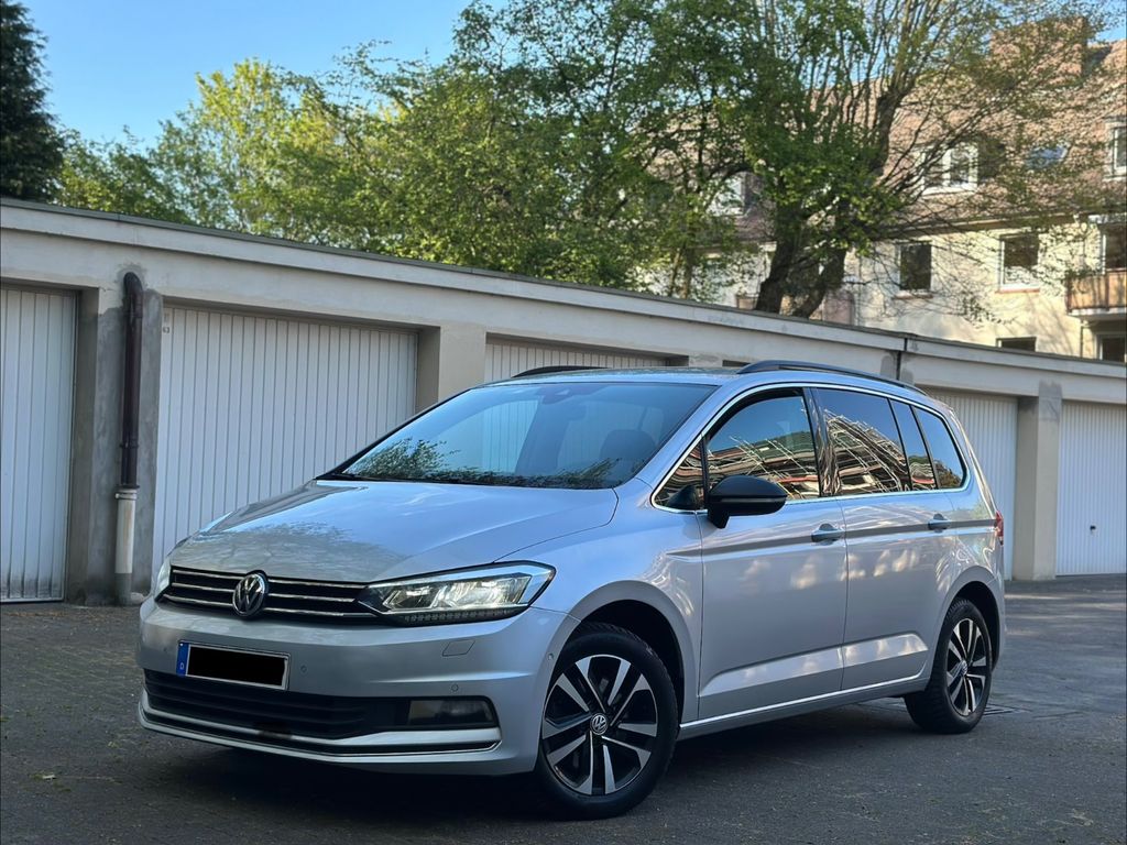 Image of Volkswagen Touran