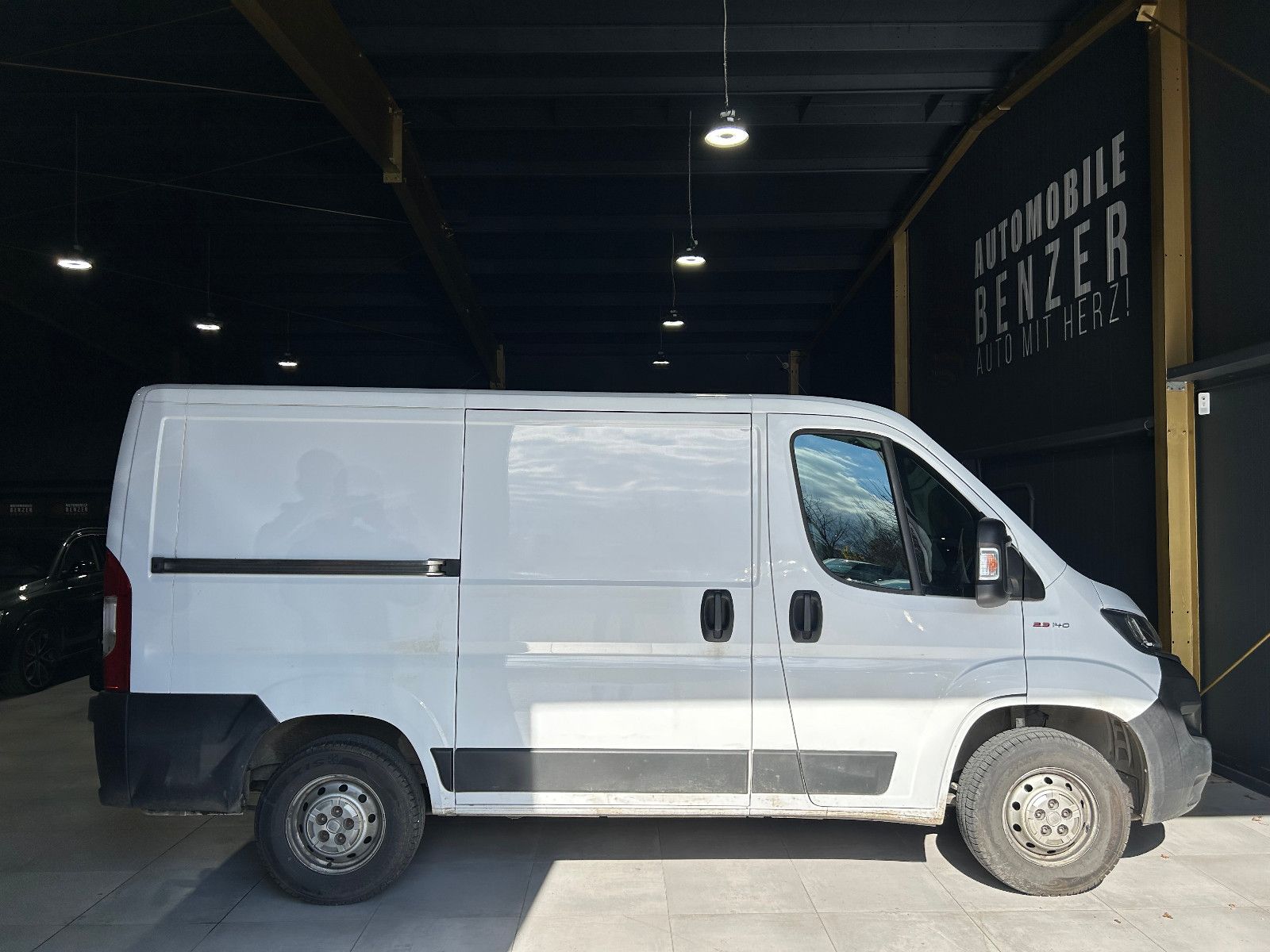 Fahrzeugabbildung Fiat Ducato Kasten 35 140 L1H1 RS: 3000 mm/3-SITZ/KAM