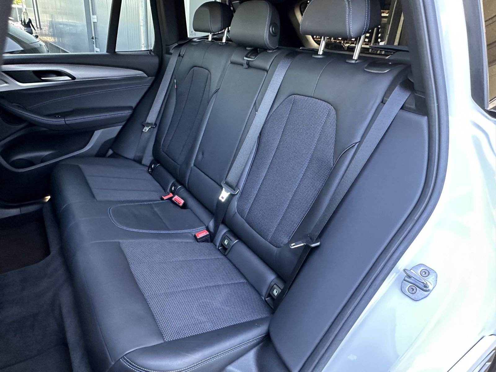 Fahrzeugabbildung BMW X3 xDrive20d M-Sport NAV+LED+HEAD-UP+KAMERA+19ZO