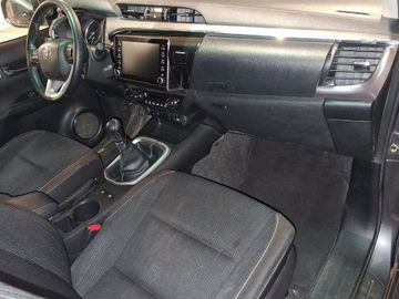 Toyota Hilux - 12