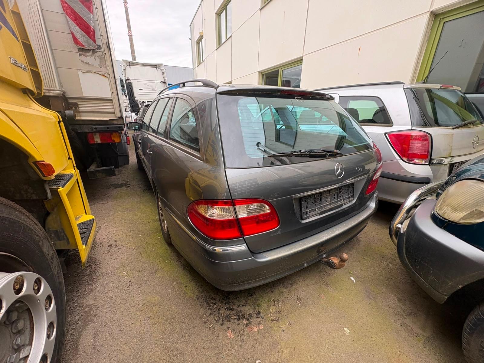 Mercedes-Benz E 220 E -Klasse T-Modell E 220 T CDI