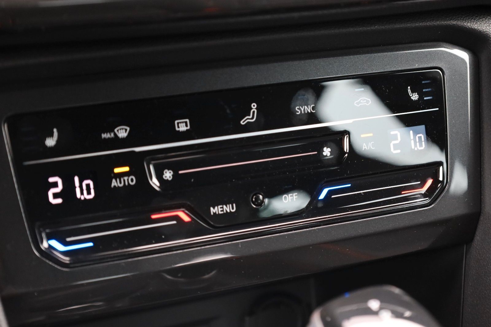 Fahrzeugabbildung SEAT Tarraco 1.4 e-HYBRID FR *SHZ*LED*AHK schwenkbar