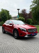 Mercedes-Benz GLA 250 Top Zustand - Mercedes-Benz GLA 250 aus 2016