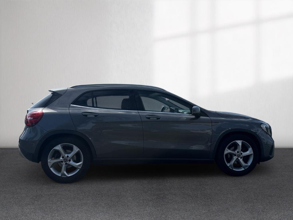 Mercedes-Benz GLA Urban AHK NAV SHZ TEMP RFK LED PDCv+h, миниатюра 6