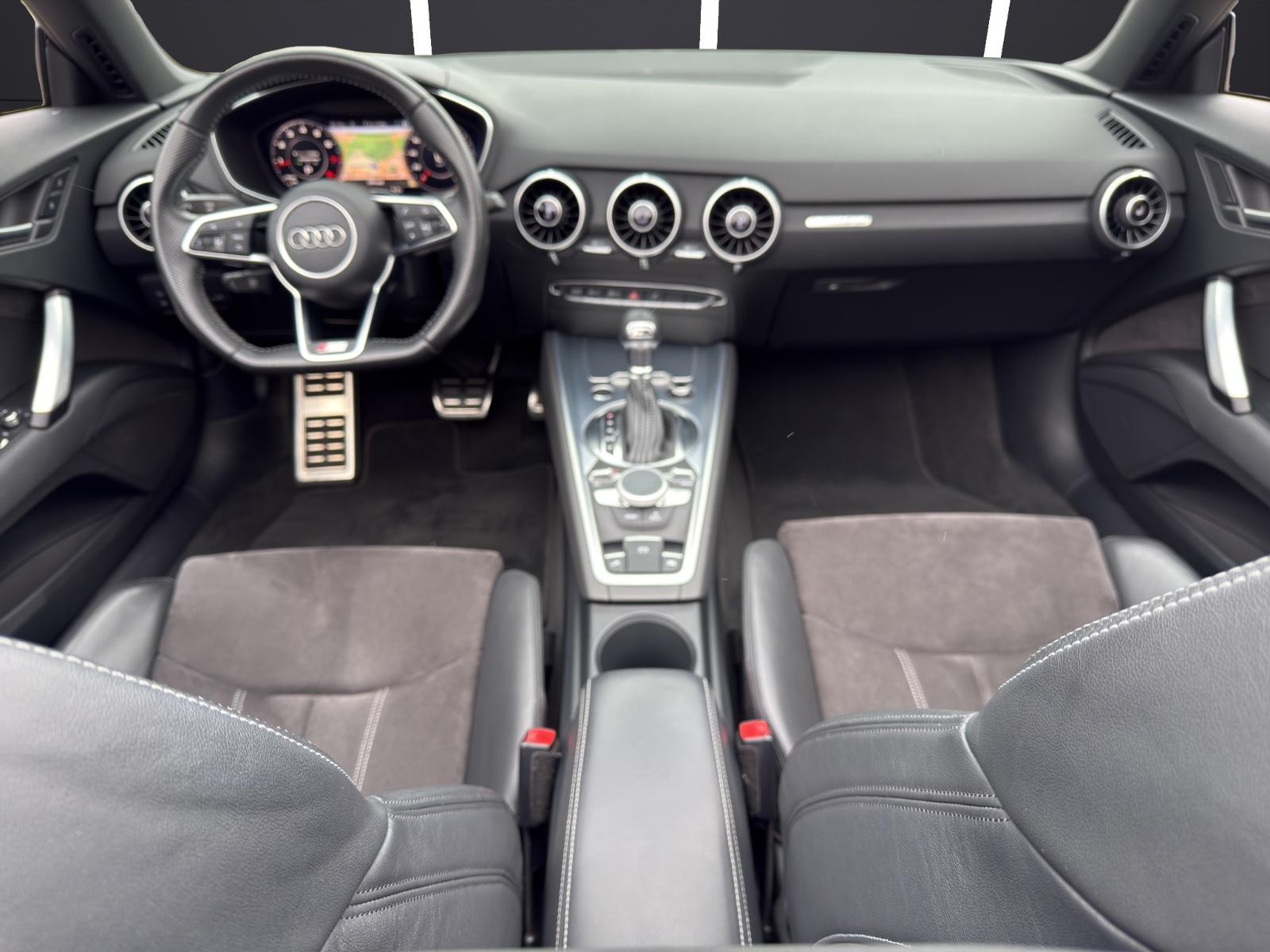 Audi TT Roadster 2.0 TFSI quattro S-Line S-Tronic