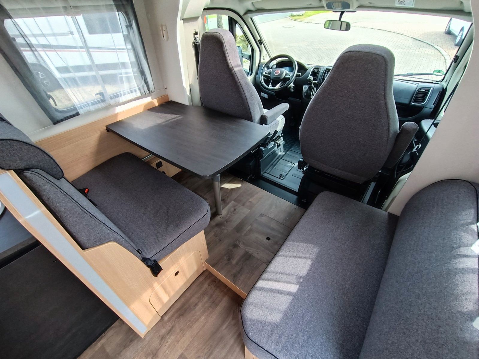 Fahrzeugabbildung Sunlight T67 *Automatik*LED*Hubbett