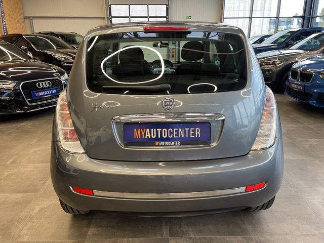 Lancia Ypsilon 1.4 8V Oro *KLIMAAUT.*2.HD*TÜV 062027*