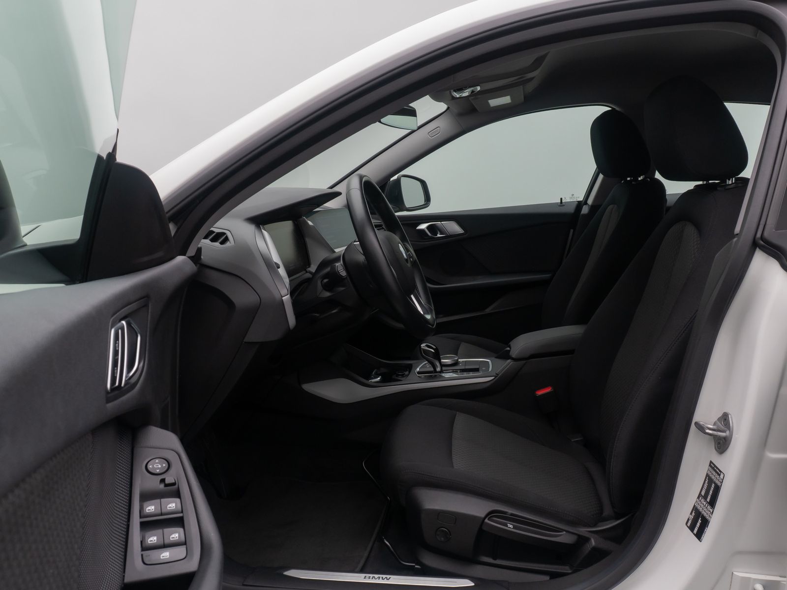 Fahrzeugabbildung BMW 216 Gran Coup&eacute; DAB GeschwindigReg PDC CockpitPr