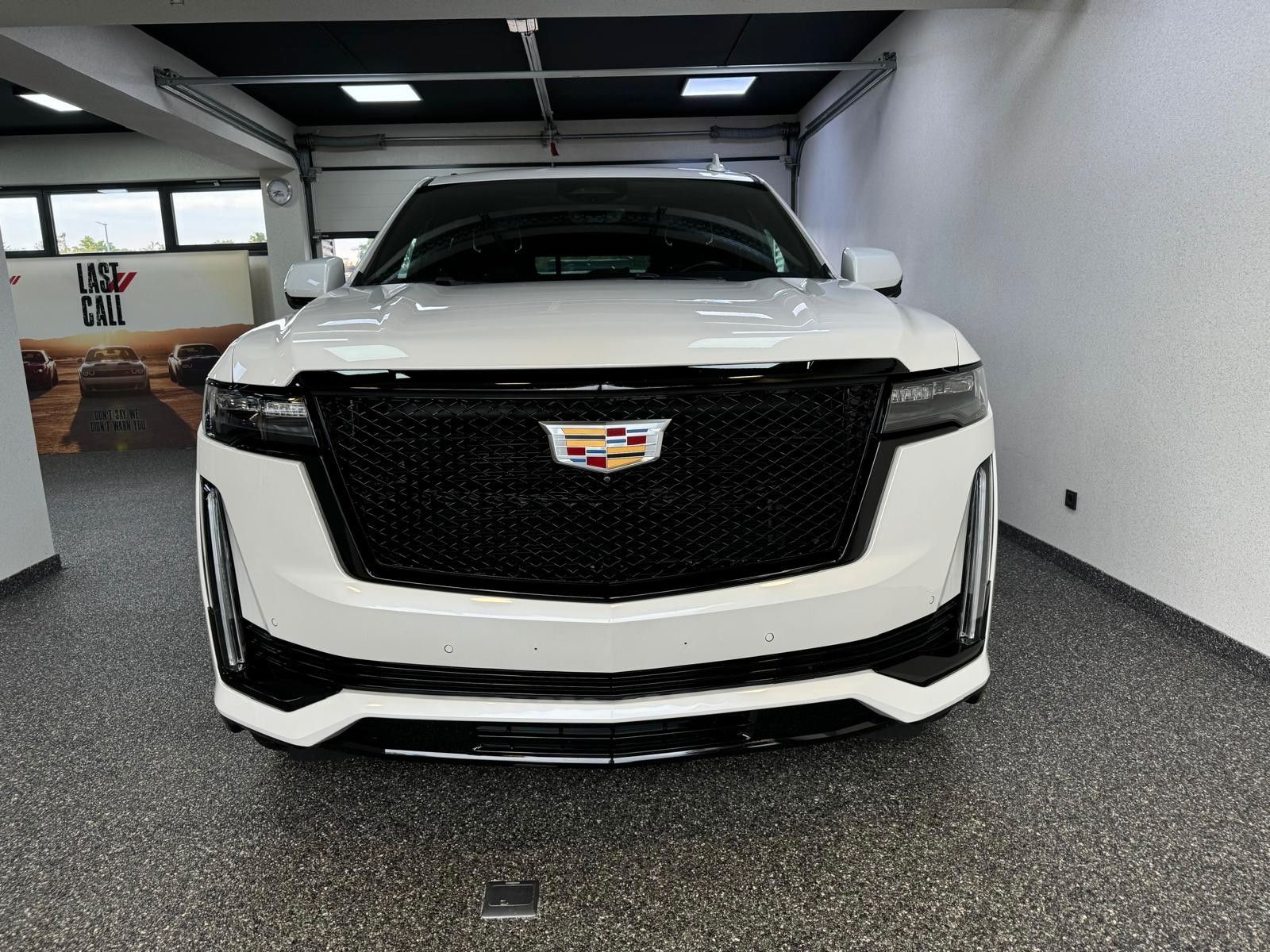 Fahrzeugabbildung Cadillac ESCALADE ESV SPORT 6.2 V8