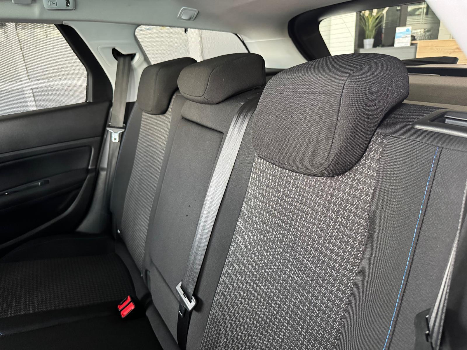Peugeot 308 Style *Panorama*Kamera*CarPlay*Navi*SHZ*PDC*