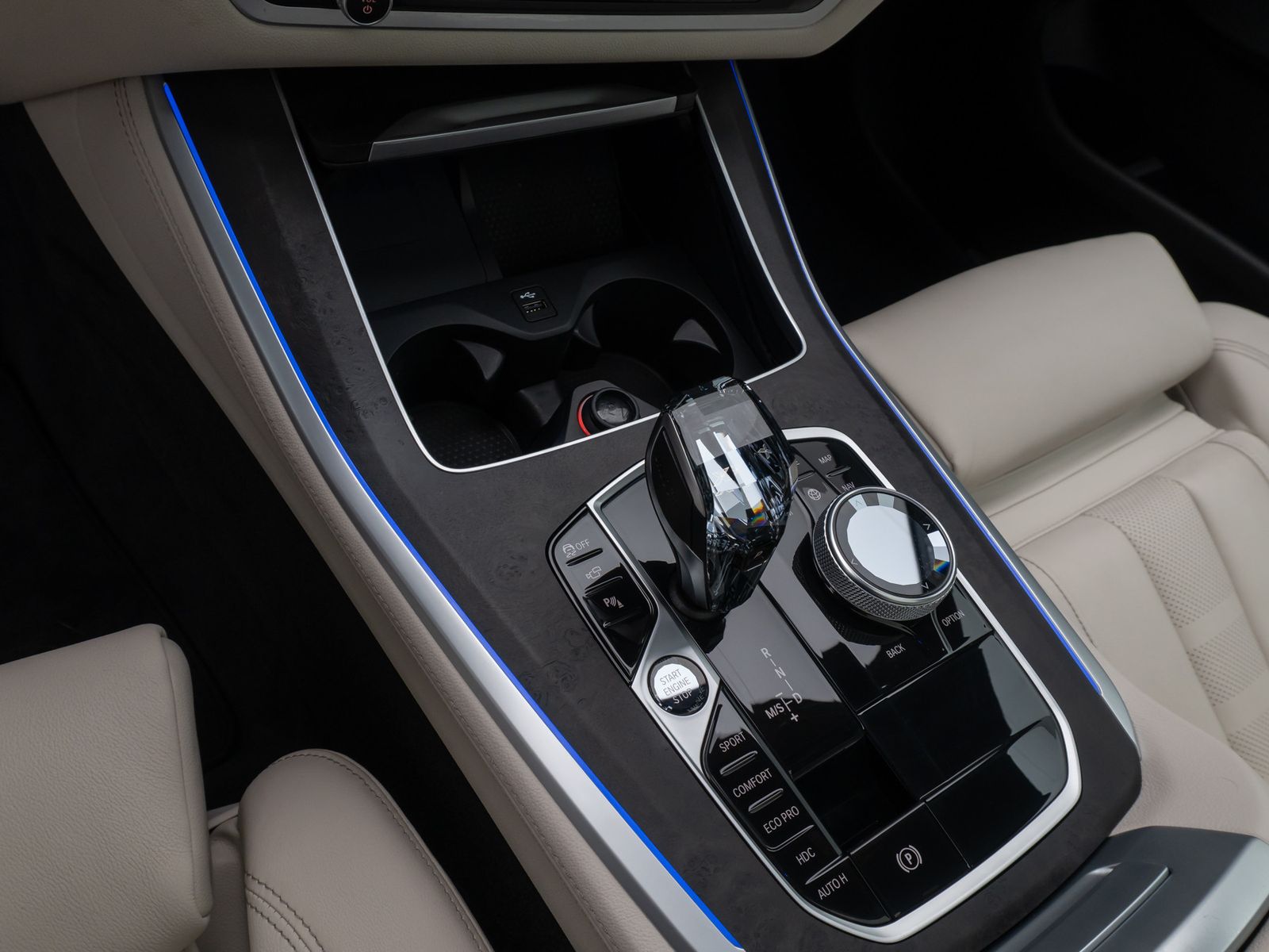 Fahrzeugabbildung BMW X5 xD30d M Sport Laser 360° HUD DAB Panorama 22"