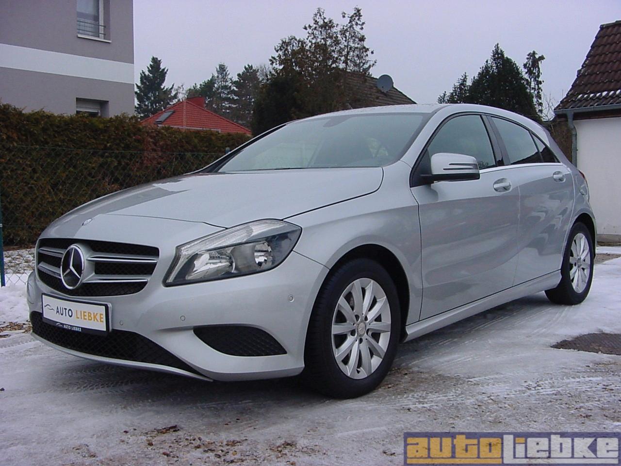 Mercedes-Benz A 180 STYLE AUTOM,NAVI,SHZ,PARK-ASS,GRA,BT