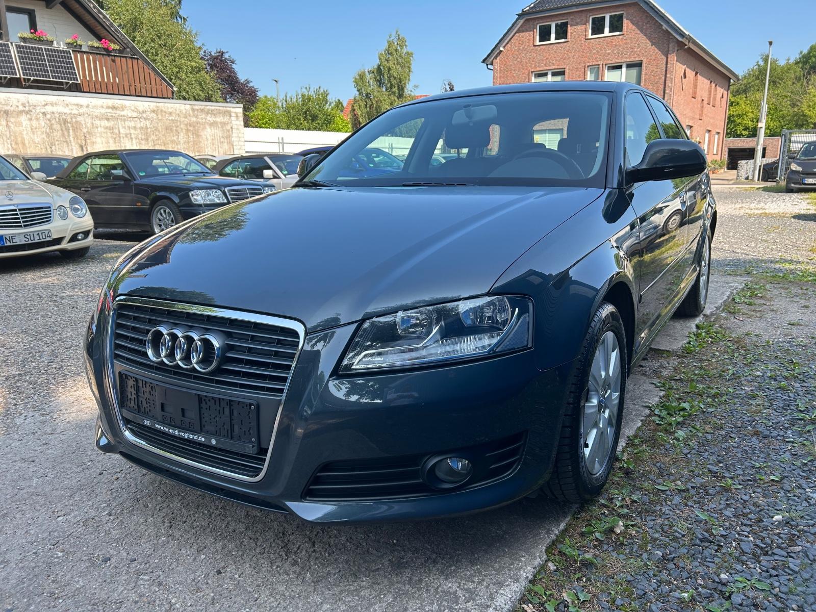 Audi A3 Sportback 2.0 TDI Attraction+AHK+KLIMA+PDC