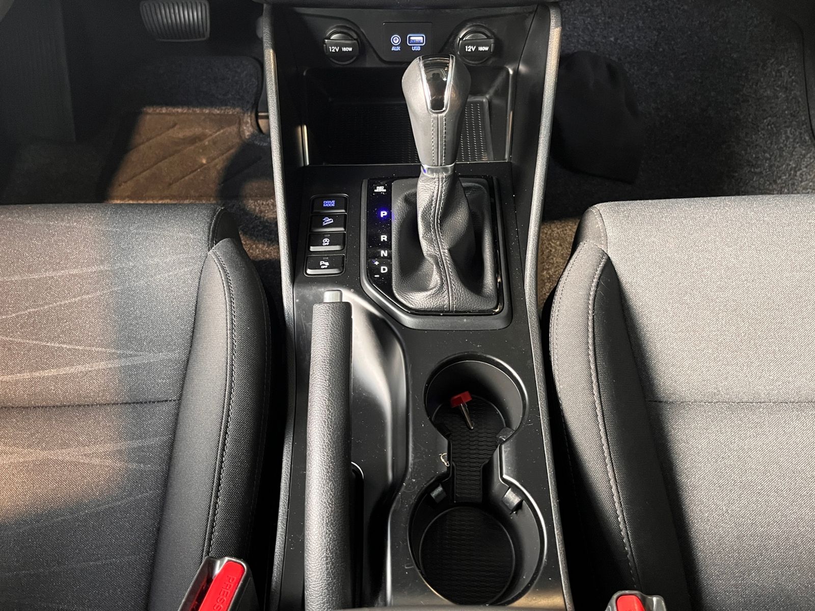 Fahrzeugabbildung Hyundai TUCSON Advantage AHK 2WD KLIMA NAVI ALU