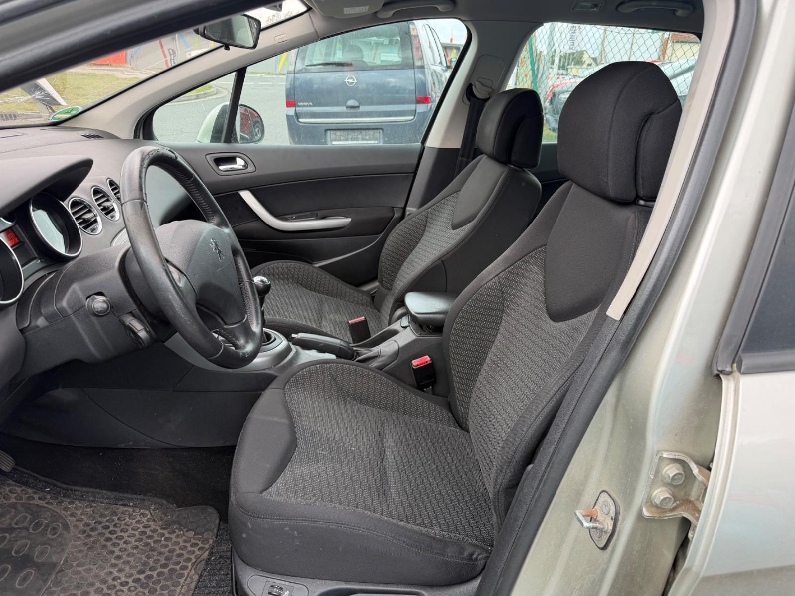 Peugeot 308 2009 — photo 13