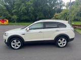 Chevrolet Captiva 2.2 LT+ 4WD 7-Sitzer LT+ - Chevrolet Captiva aus 2012