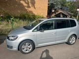 Volkswagen Touran 1.4 TSI DSG MATCH (Bj 2012) - VW Touran Gebrauchtwagen in Köln