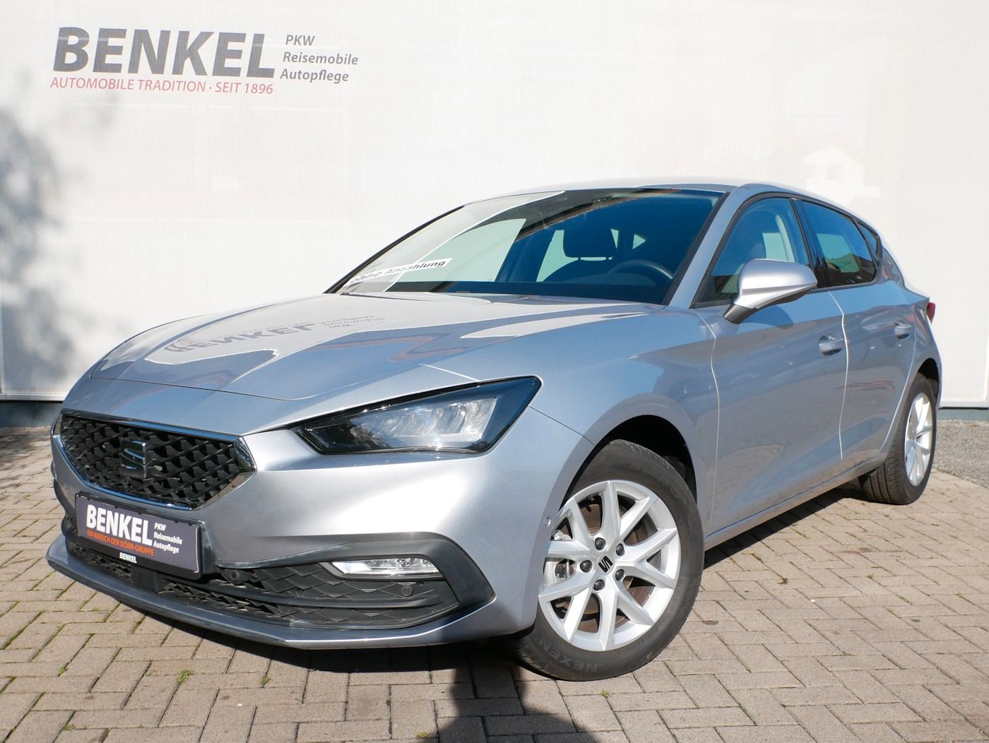 Fahrzeugabbildung SEAT Leon 1.5 TSI Style LED PDC DAB 3-Zonen Klima