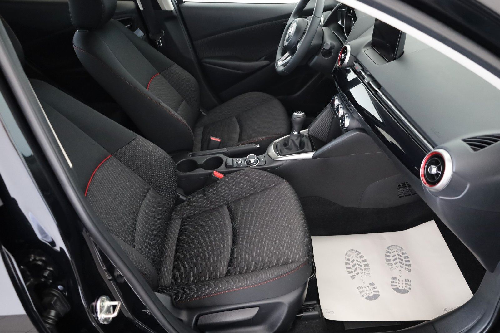 Fahrzeugabbildung Mazda 2 Lim. Homura Navi,Kamera,SH,PDC,Apple CarPlay