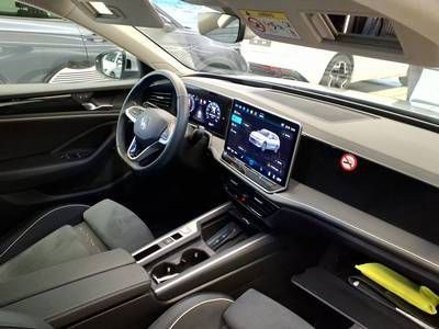 Volkswagen Passat Variant - Bild 3