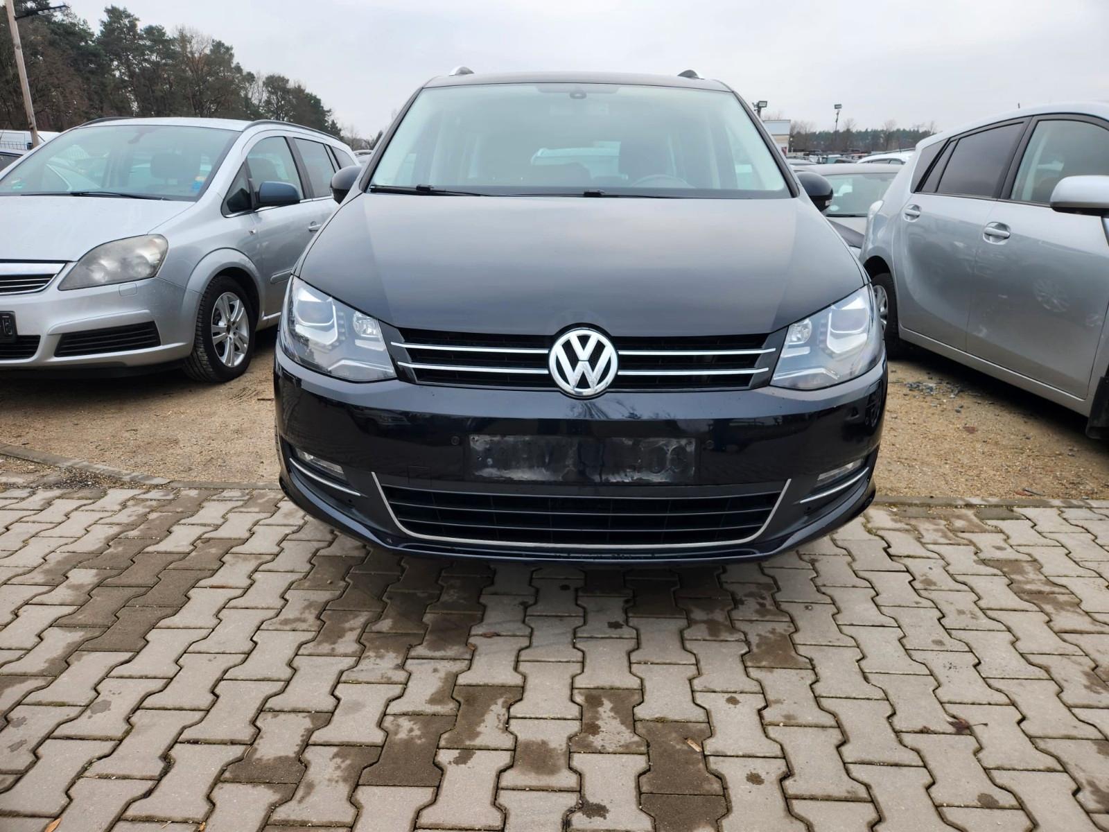 Volkswagen Sharan Life BMT PANO/ANHÄNGER/PDC