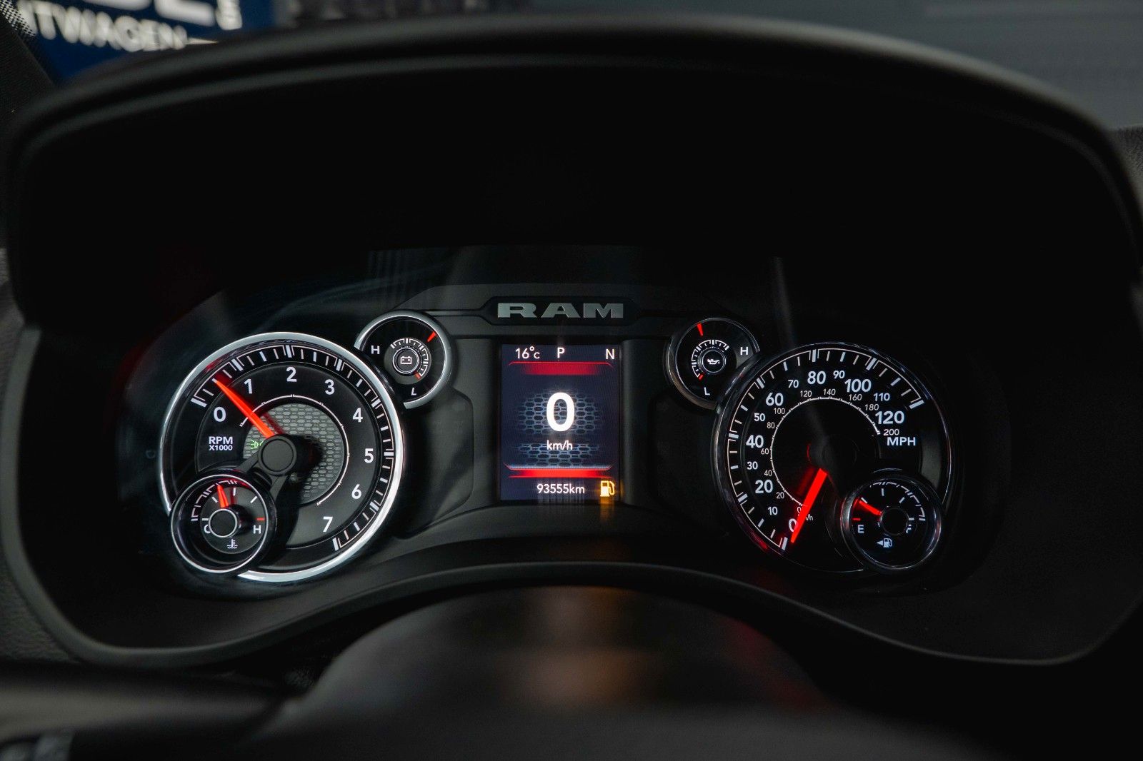 Fahrzeugabbildung Dodge RAM 5.7 V8 HEMI 4x4 Offroad Night  LPG Hardtop