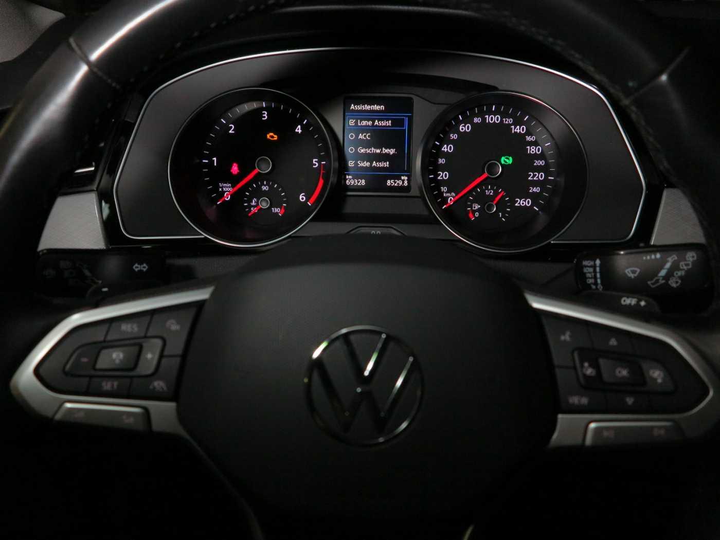 Volkswagen Passat Variant 2.0 TDI SCR DSG7 Business Navi