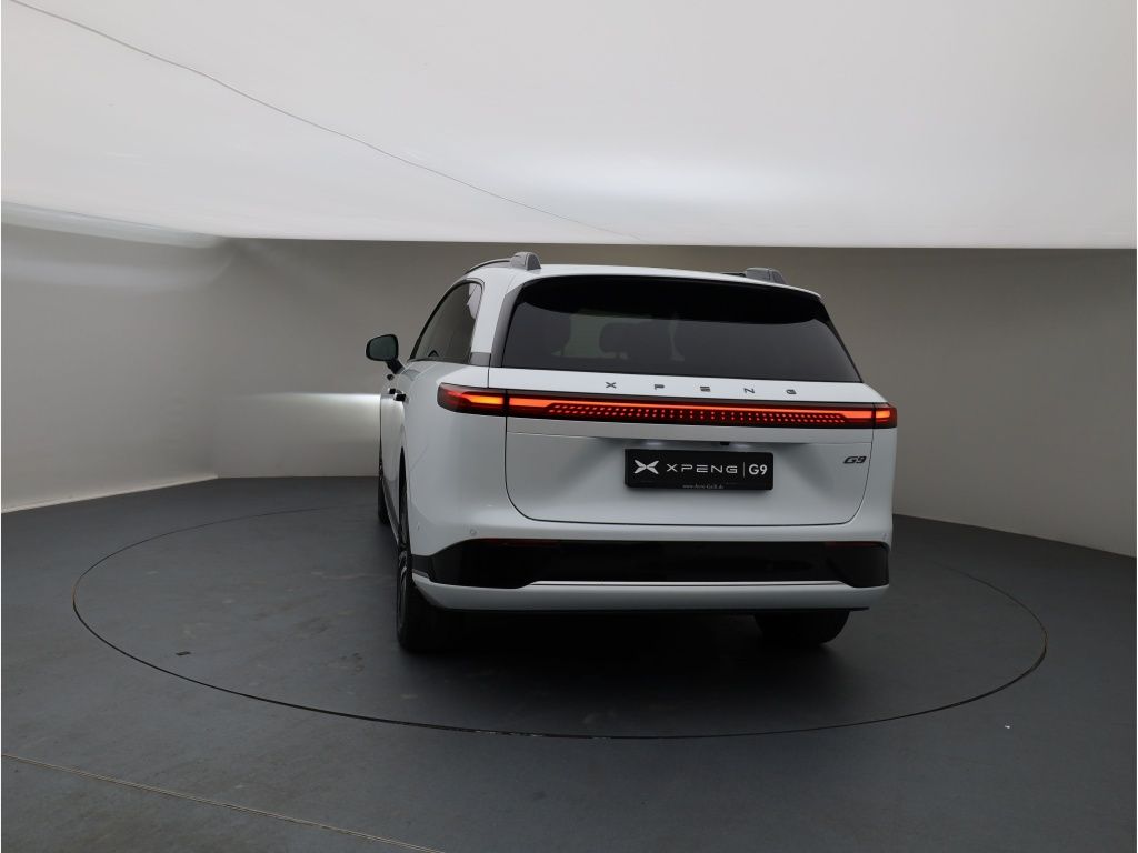XPENG G9