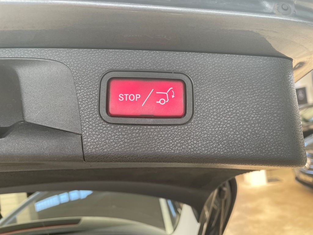 Fahrzeugabbildung Mercedes-Benz E 220 dT 4M All-Terrain Avantg. AHK Airmatic 360