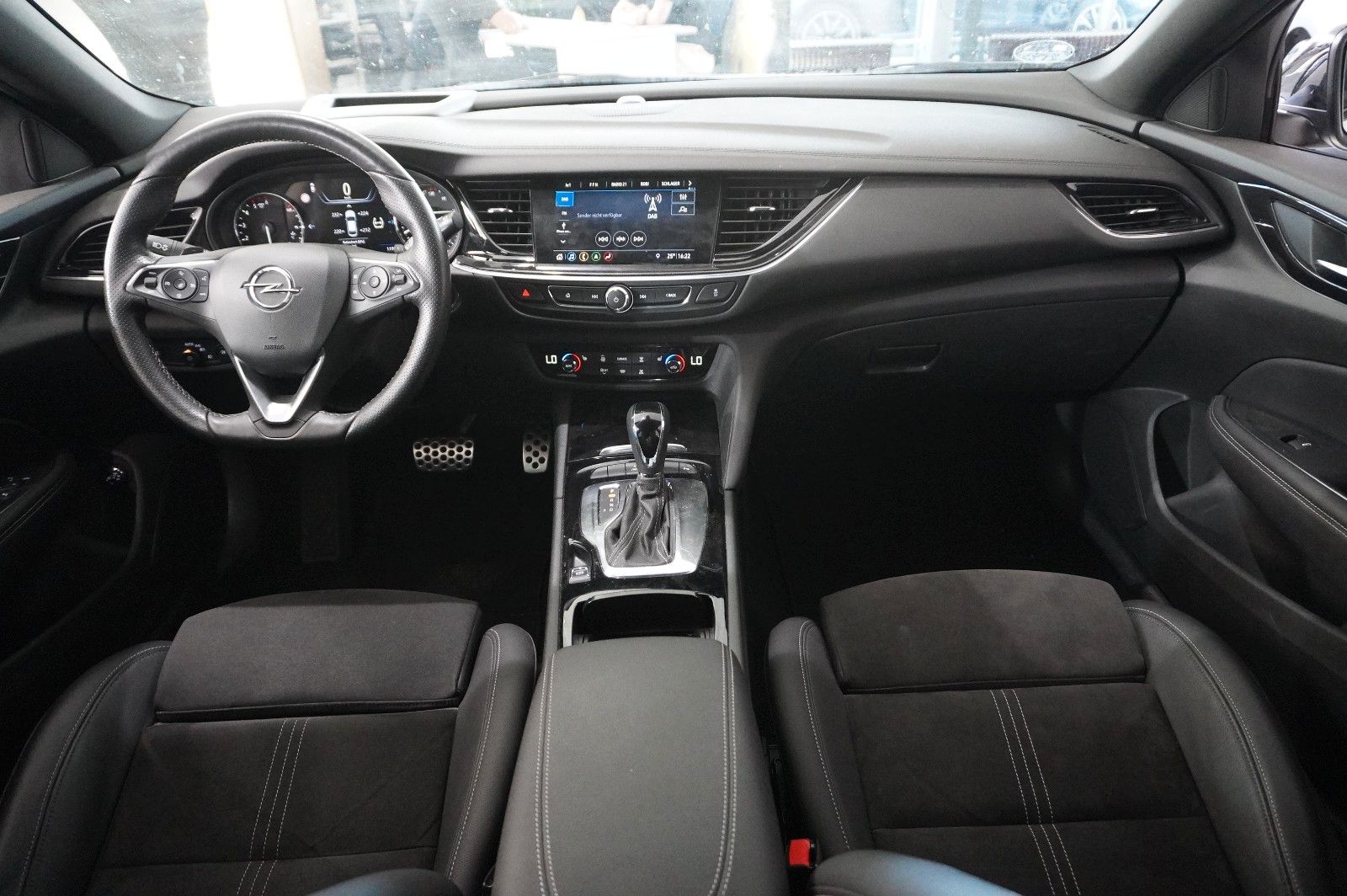 Fahrzeugabbildung Opel Insignia B ST 2.0D UTLIMATE NAVI/LED/KAMERA/AHK