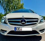 Mercedes-Benz B 250 211 PS, 240 Km/h,Xenon,AHK,Panorama,18 Z - Mercedes-Benz B-Class: Von Privat