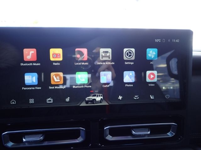 Fahrzeugabbildung BAW 212 TCI 4WD Grün/Schwarz/Grau Leder Digitales Co