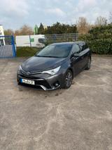 Toyota Avensis 2,0-l-D-4D Edition S+ Touring Sports... - Toyota Avensis mit Diesel-Antrieb: Kombi