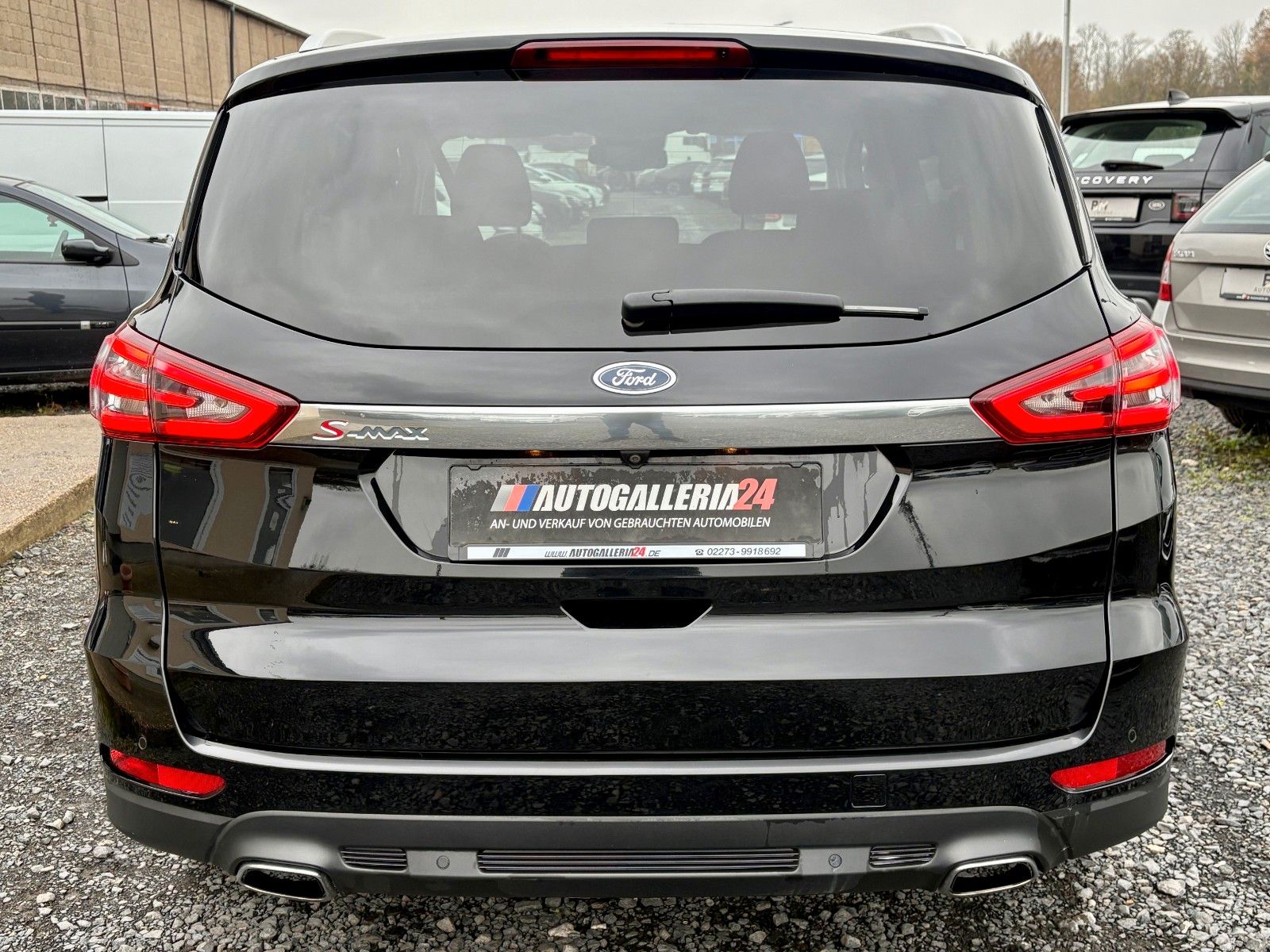Fahrzeugabbildung Ford S-MAX 2.0 TITANIUM Aut. Navi LED 7-SITZER SPORTS