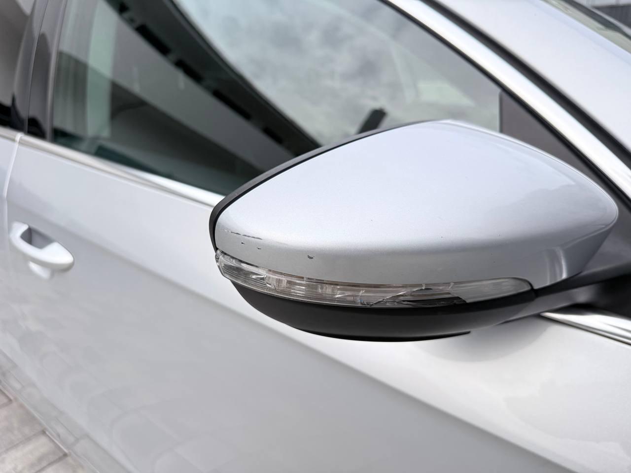 Volkswagen Passat 2012 — photo 7