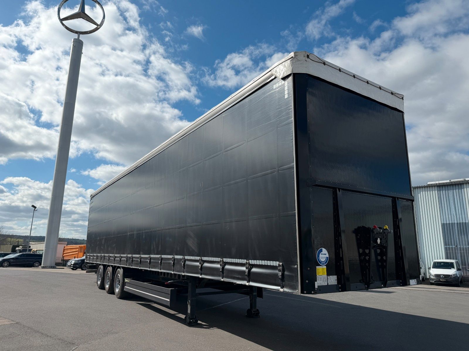 Fahrzeugabbildung Berger SAPL 24 LTMN 1x lift SAF Hubdach Schiebeverdeck