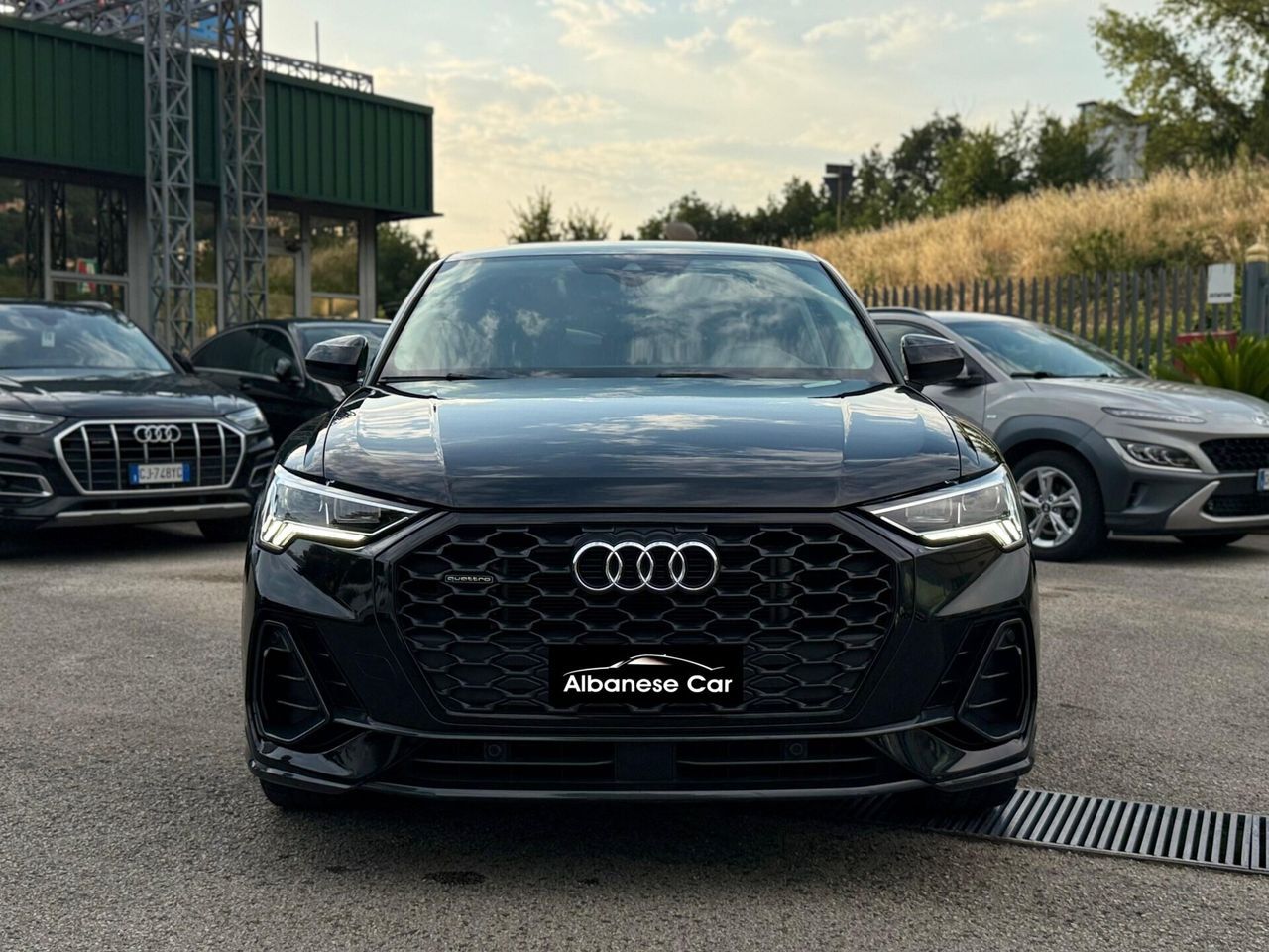 Audi Q3 SPB 2.0 TDI quattro S-Tronic Black Editi imagem 2
