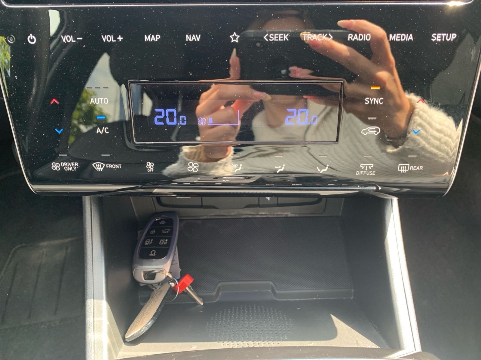 Fahrzeugabbildung Hyundai Tucson 1.6 T-GDI Prime Plug-In Hybrid 4WD AHK