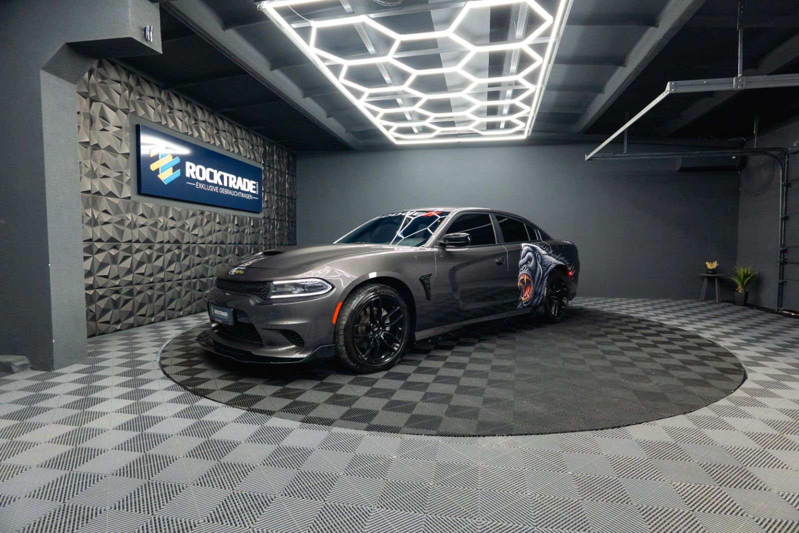 Fahrzeugabbildung Dodge Charger 5.7 V8 HEMI R/T KONG Night Performance