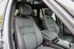 LAND ROVER Range Rover Vogue P400/ AHK/ STANDHZG./ PANO LAND ROVER Range Rover Vogue P400/ AHK/ STANDHZG./ PANO