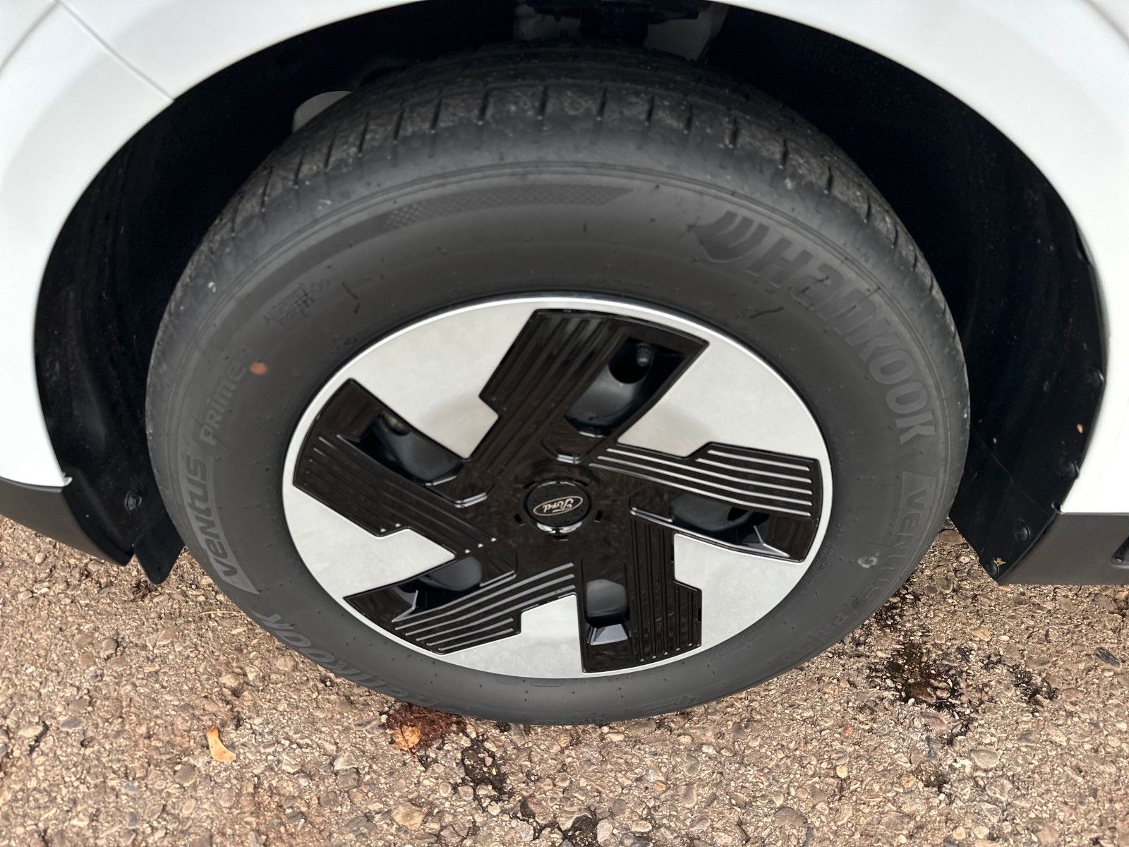 Fahrzeugabbildung Ford Transit Courier Trend BEV, Winter-Paket, PDC