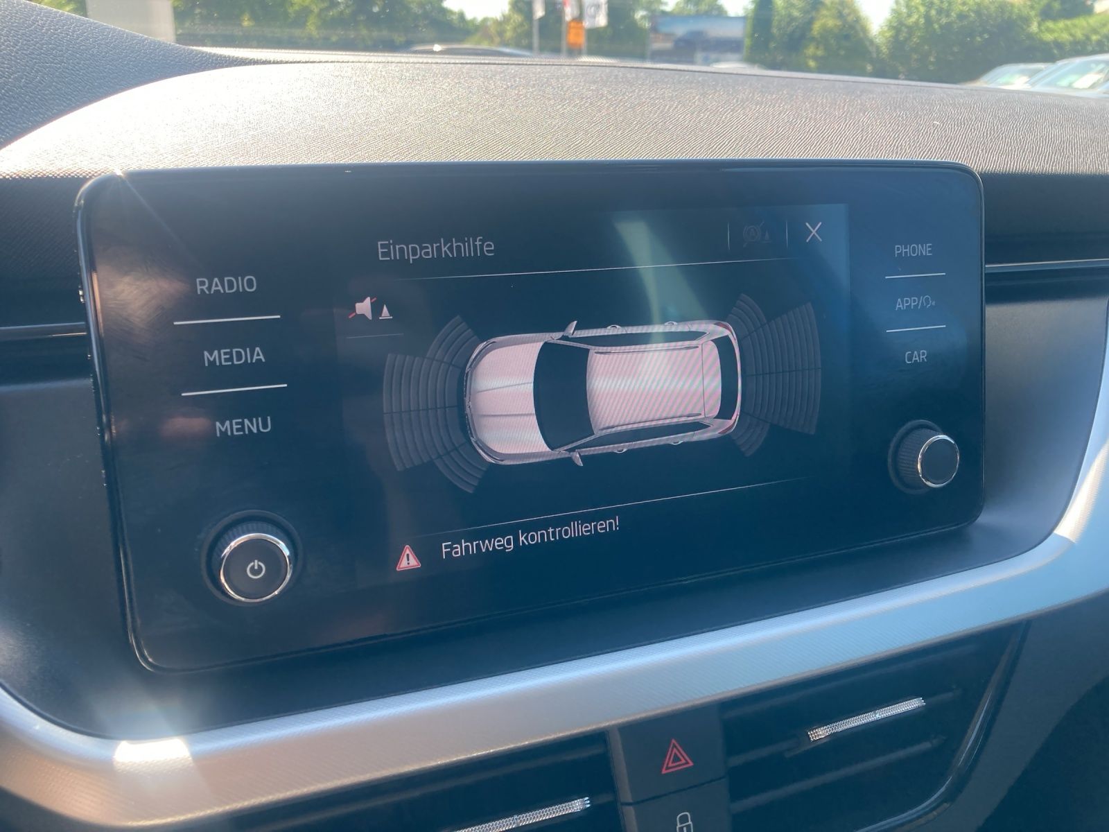 Fahrzeugabbildung SKODA Kamiq TSI Drive-125 DSG LED Climatronic GRA PDC