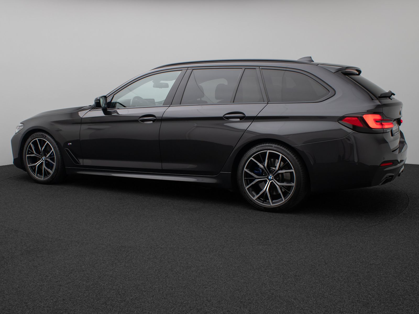 Fahrzeugabbildung BMW 540d xD M Sport Kamera HUD DAB H/K 4xKlima AHK